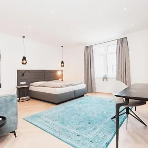 Center-apartment - Im Stadtzentrum In Perfekter Lage&balkon Apartment Innsbruck