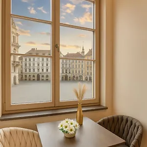 Lavilo Main Square Aparthotel Graz